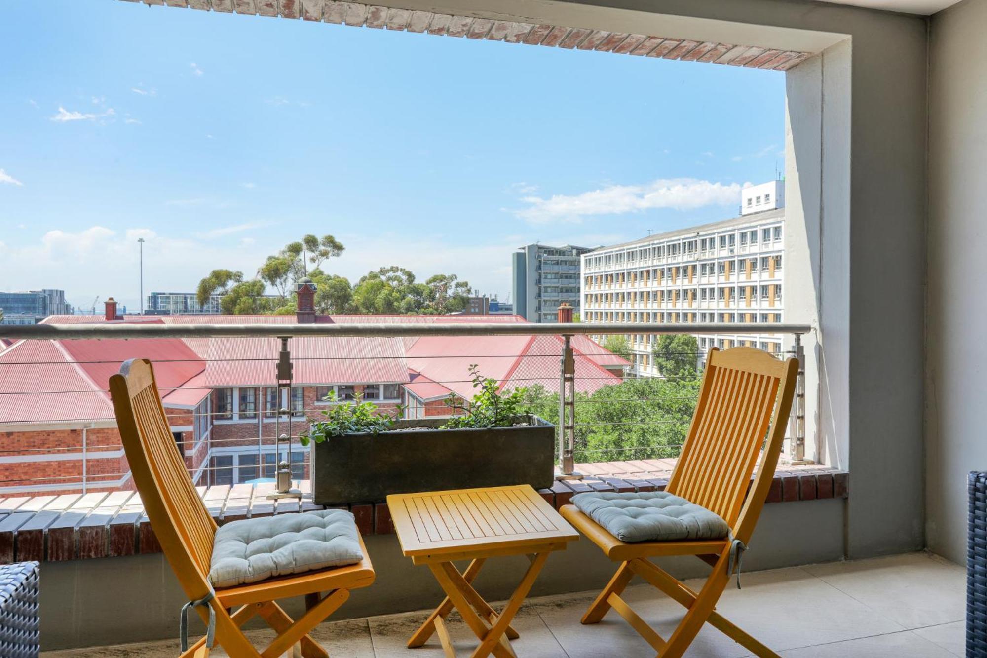 Authentic Cape Town Apartment Near The Waterfront Bagian luar foto